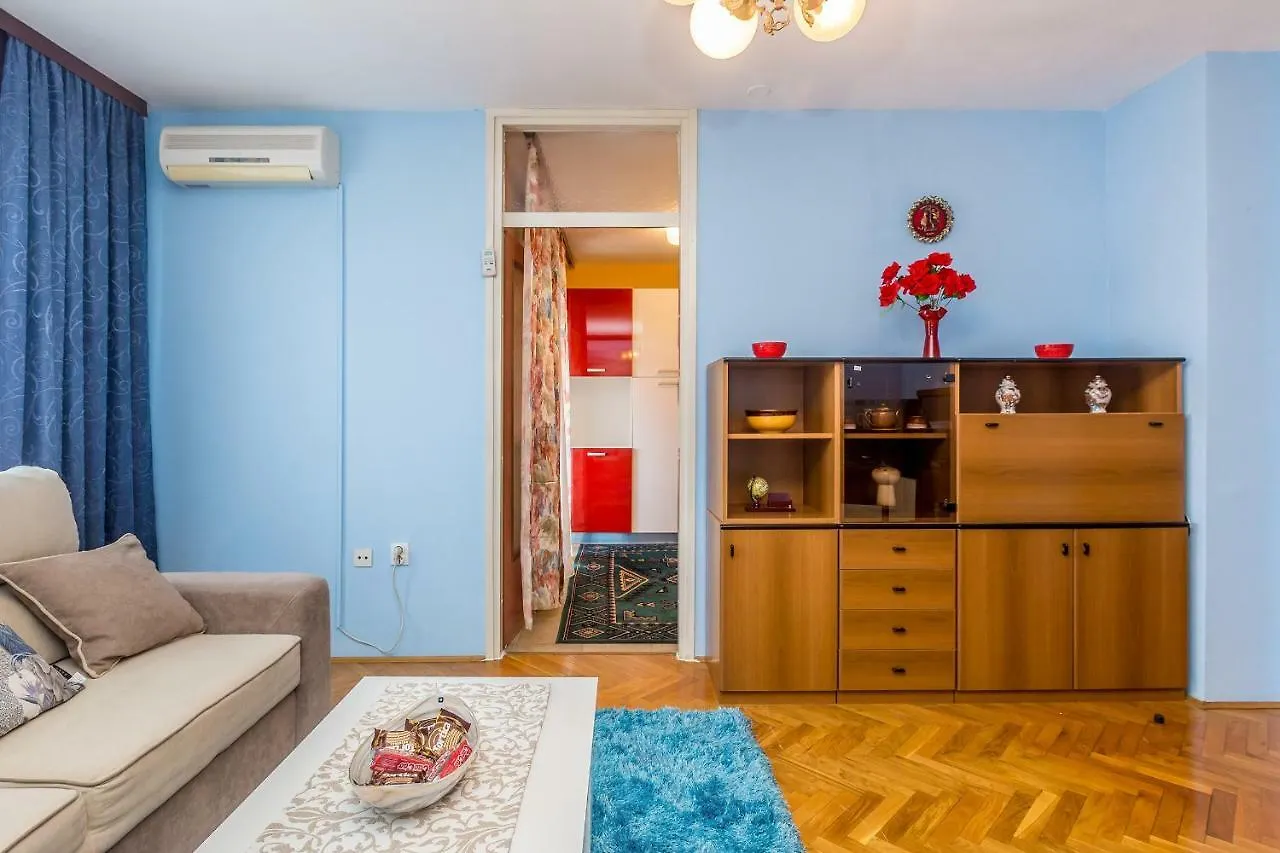 Apartment Infinity