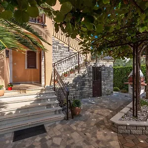 Feniks , Poreč Horvátország